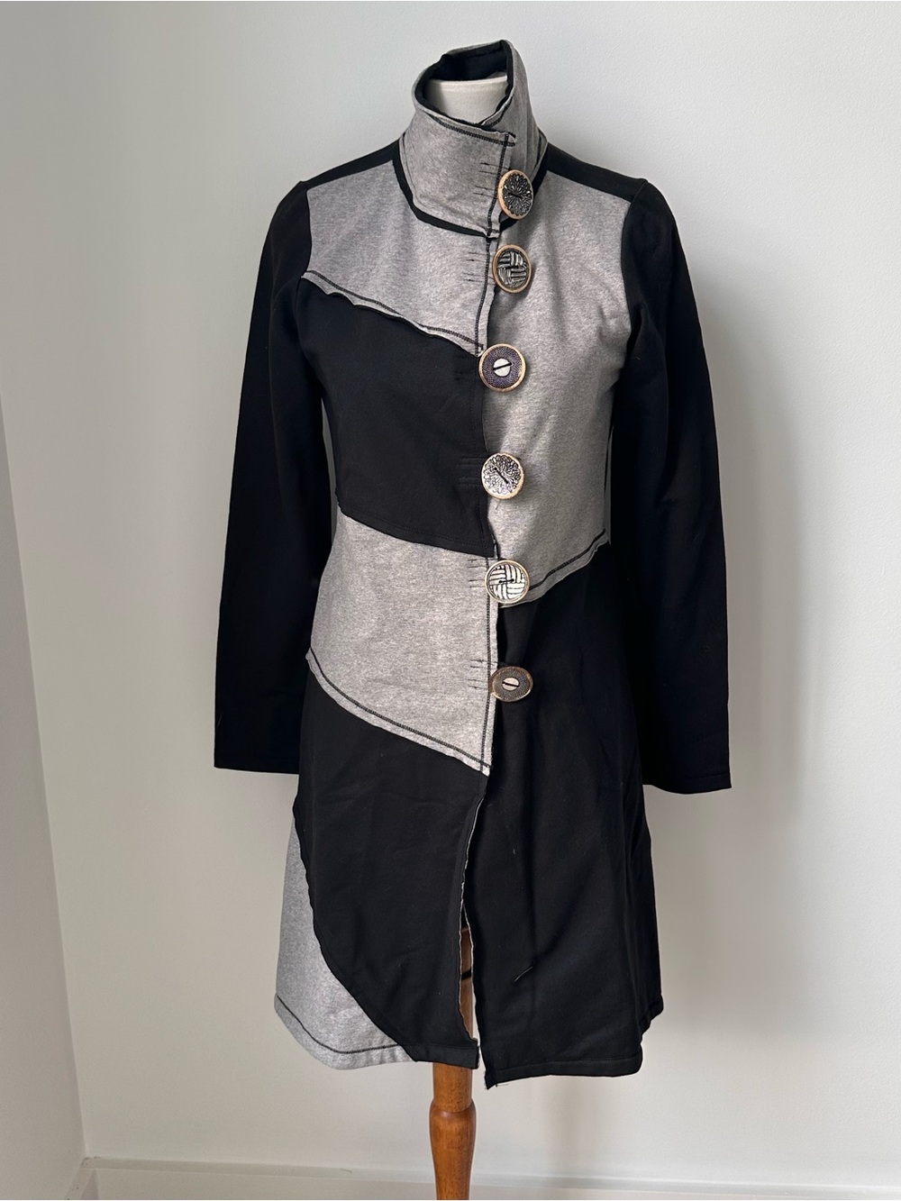 Neon Buddha Black & Gray Asymmetrical Button Long Sleeve Coat Size X-Small